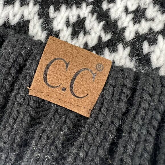 C.C Exclusive Diamond Knit Winter Warm Beanie with Faux Fur Pom - Picture 2 of 6